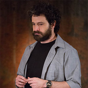 Novela “Além do Horizonte”: André desconfia que perdeu o dossiê