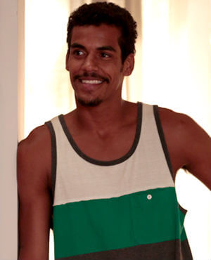 Novela “Em Família”: Jairo pressiona Juliana