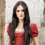 Novo-Mundo-Anna-Isabelle-Drummond