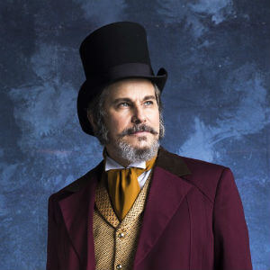 Novela “O Tempo Não Para”: Dom Sabino foge com a família